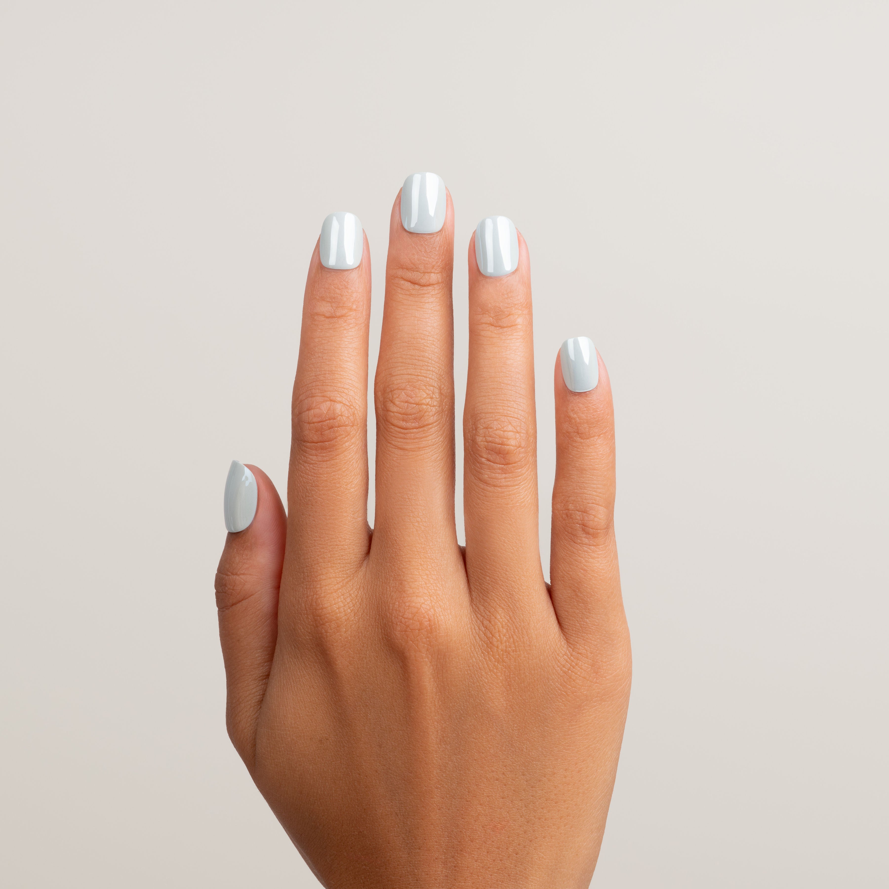 Glacier Sorbet ist ein klares, helles Blau mit glänzendem Finish